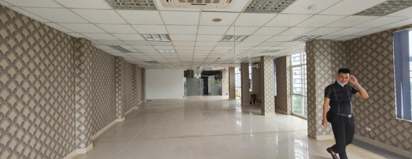 Tọa lạc trên Quan Hoa, Hà Nội cho thuê sàn văn phòng với diện tích chuẩn 165m2-02