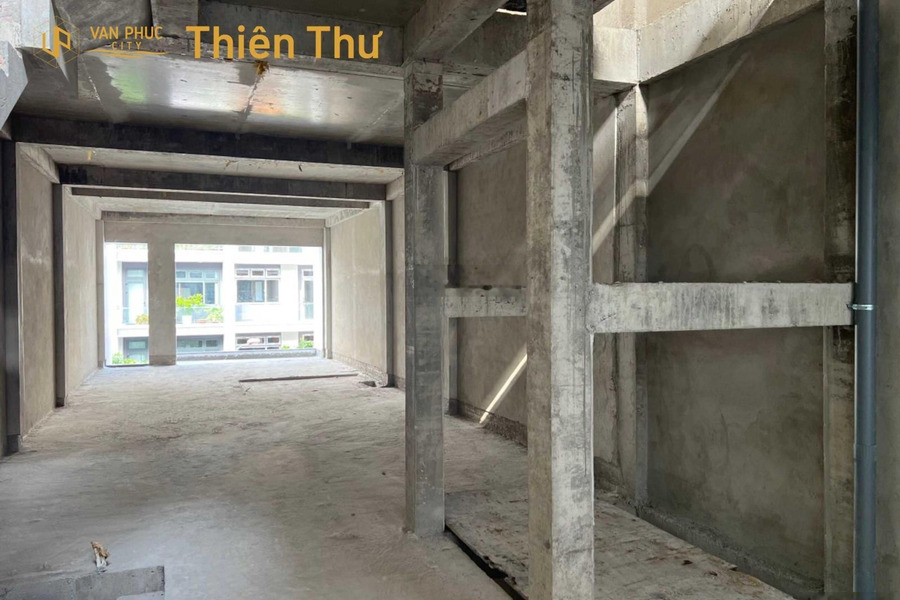 Bán nhà thô có sẵn hố thang máy tại khu đô thị Vạn Phúc Thiên Thư Vạn Phúc . Mã bđs: 316 -01