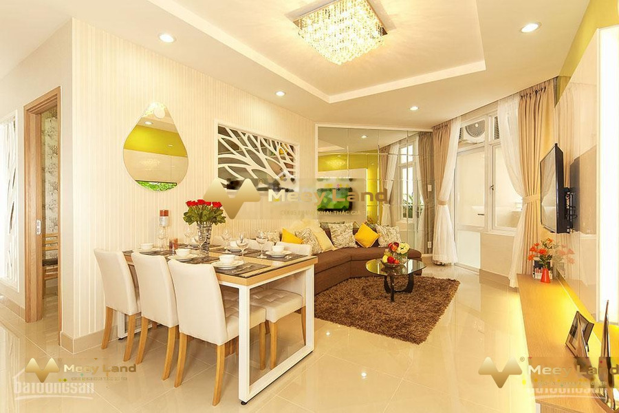 Căn hộ có tất cả 2 PN, bán chung cư vị trí trung tâm Phố Nguyễn Xí, Quận Bình Thạnh, trong căn hộ này gồm 2 PN, 2 WC tiện ích bao phê-01