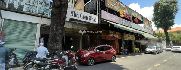 Cho thuê nhà vị trí đặt tọa lạc tại Quận 3, Hồ Chí Minh, thuê ngay với giá thương lượng chỉ 55 triệu/tháng diện tích chung là 400m2-03