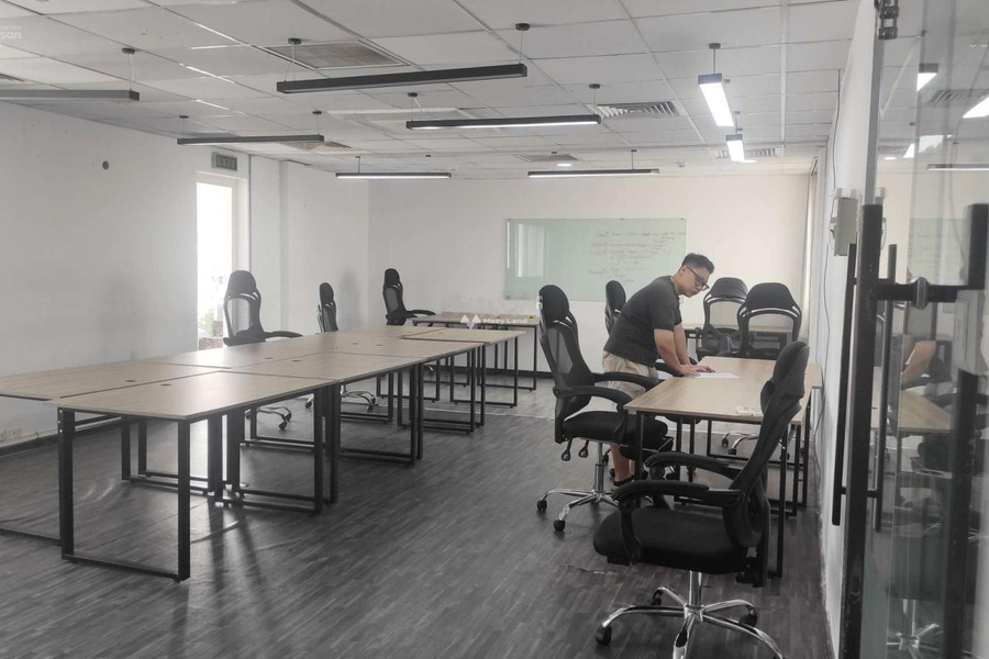Phú Nhuận, Hồ Chí Minh cho thuê sàn văn phòng giá thuê khoảng từ 56 triệu/tháng có diện tích chính 200m2 nội thất tiện nghi Không nội thất-01