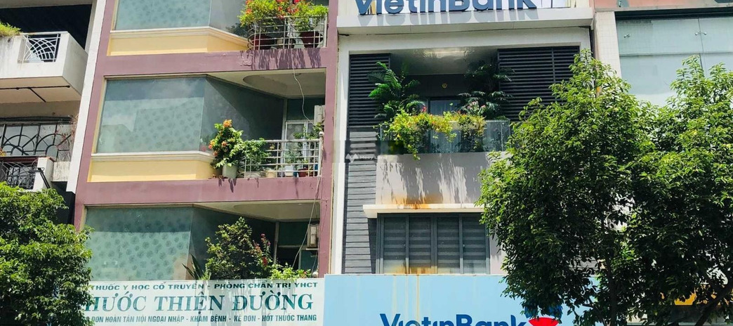 Cần cho thuê nhà ở vị trí đẹp tọa lạc ngay Quận 1, Hồ Chí Minh, giá thuê mềm 70 triệu/tháng diện tích rất rộng 90m2 giá có thể fix