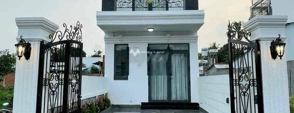 DT 100m2 bán nhà ở vị trí đẹp tọa lạc ngay ở Phú Cường, Bình Dương căn nhà bao gồm có 3 PN khách có thiện chí liên hệ ngay.-03