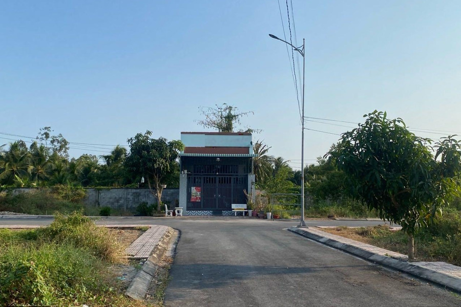 Bán đất nền đường ô tô 2 xe tránh nhau, khu vực thành phố Mỹ Tho, Tiền Giang -01