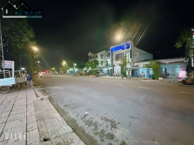 Tổng quan nhà này bao gồm 2 PN bán nhà giá bán bàn giao 3.98 tỷ có diện tích chung 132m2 vị trí mặt tiền tọa lạc ở Trần Phú, Quảng Nam-01
