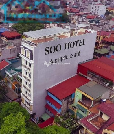 Chính chủ tôi cần bán Khách sạn có diện tích thực là 150m2 mặt tiền nằm ngay Trung Hòa, Hà Nội giá bán bất ngờ 50 tỷ thuận tiện di chuyển