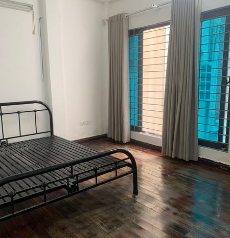 Cho thuê căn hộ chung cư 1 ngủ, diện tích 45m2 ở Nguyễn Khánh Toàn - Cầu Giấy