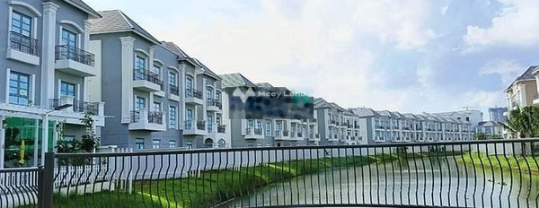 Bán liền kề vị trí đẹp tọa lạc ở Quận 9, Hồ Chí Minh giá bán cạnh tranh 11.5 tỷ diện tích rộng là 237m2, hướng Đông Bắc, tổng quan có tất cả 5 PN-02