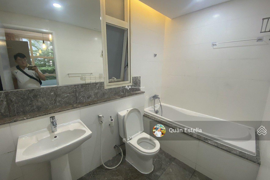 Căn hộ nhìn chung gồm 2 phòng ngủ, cho thuê căn hộ hướng Đông Nam vị trí nằm trên Quận 2, Hồ Chí Minh, 2 WC khách có thiện chí liên hệ ngay-01
