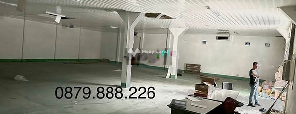 Cần gấp cho thuê kho bãi với diện tích thực 400m2 mặt tiền tọa lạc gần Đức Giang, Long Biên thuê ngay với giá chỉ 30 triệu/tháng hãy nhấc máy gọi ngay-03