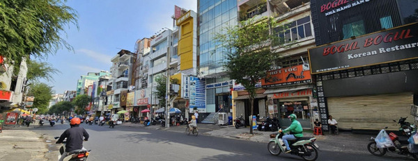 Quận 10, Hồ Chí Minh, cho thuê nhà, giá bàn giao chỉ 151.9 triệu/tháng có diện tích sàn 112m2, trong căn nhà này gồm 6 phòng ngủ còn chần chờ gì nữa-02