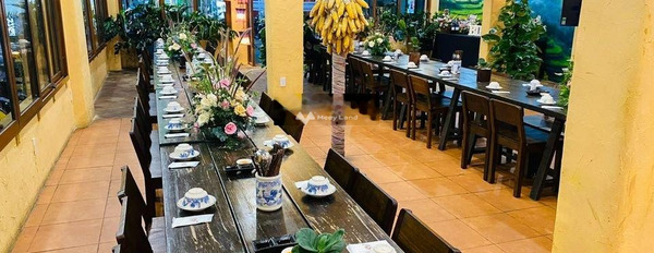 Tại Quận 1, Hồ Chí Minh, cho thuê nhà, thuê ngay với giá hấp dẫn chỉ 140 triệu/tháng diện tích chuẩn 250m2 thích hợp kinh doanh-03
