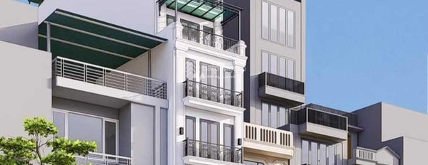 Nhà có 4 phòng ngủ bán nhà ở có diện tích chung là 100m2 giá bán chính chủ chỉ 42.9 tỷ vị trí tiện lợi Hoàn Kiếm, Hà Nội-03