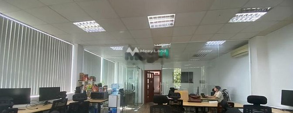 Cho thuê văn phòng sàn 95m2 view full kính Trần Quang Khải, Quận 1 -03