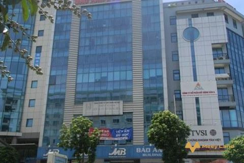 Cần bán tòa văn phòng mặt phố Trần Thái Tông 420m2 x 11 tầng, mặt tiền 20m, lô góc