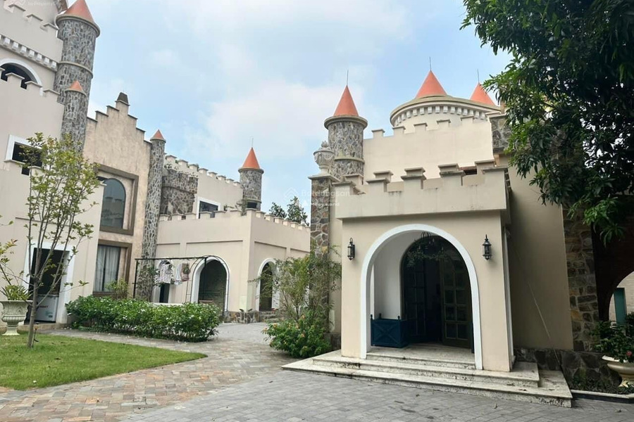 Bán lâu đài tráng lệ tại khu biệt thự Đồng trúc sát đại lộ Thăng Long giá siêu rẻ-01