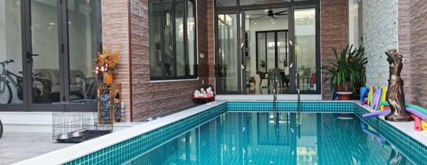 Bán căn biệt thự khu bàn cờ Nha Trang mặt tiền 8.2m nở hậu rất đẹp khu vực dân cư đông đúc gần biển -02