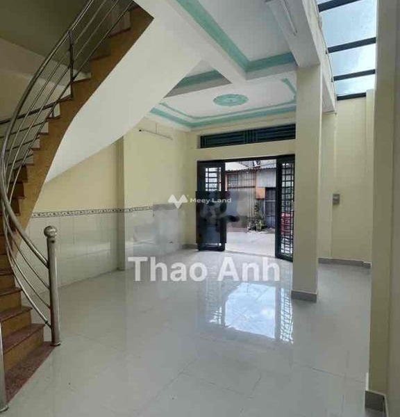 Cho thuê nhà vị trí thuận lợi nằm ở Phan Văn Hớn, Tân Thới Nhất, giá thuê mềm từ 8.5 triệu/tháng diện tích chung là 180m2, trong nhà này 3 phòng ngủ-01
