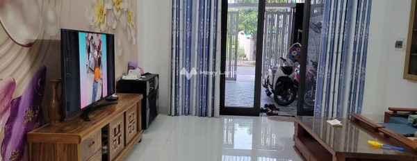 Giá bán 5.4 tỷ bán nhà diện tích gồm 100m2 vị trí đẹp tọa lạc ngay ở Hòa Xuân, Đà Nẵng nhà này gồm 4 phòng ngủ với đường chính 7 mét vị trí thuận lợi-02
