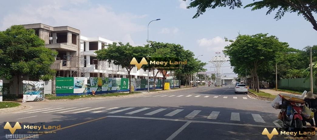 Bán mảnh đất, 160m2, mặt tiền tọa lạc ngay Quận 9, Hồ Chí Minh, hướng Nam