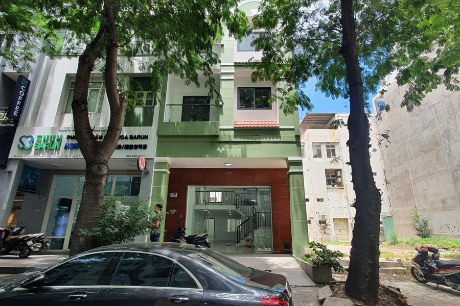 Vị trí nằm ở Quận 7, Hồ Chí Minh, cho thuê nhà, giá thuê êm chỉ 66 triệu/tháng diện tích tiêu chuẩn 126m2 nhà phong thủy tốt-01