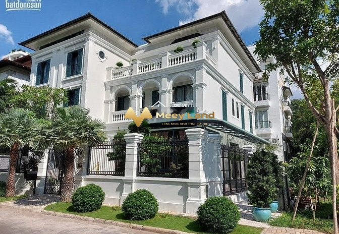 Cho thuê biệt thự vị trí đẹp tại Đường Trần Văn Trà, Quận 7 vào ở ngay giá đặc biệt 28 triệu/tháng có dt chính 126 m2, trong nhà tổng quan gồm có 3 ph...