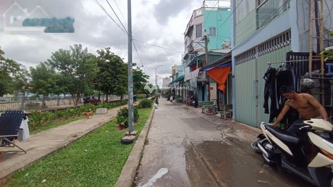 Bán nhà diện tích 46m2 nằm ở Quận 8, Hồ Chí Minh bán ngay với giá phải chăng chỉ 4.7 tỷ tổng quan nhà này gồm 3 PN với đường giao thông 4 m-01