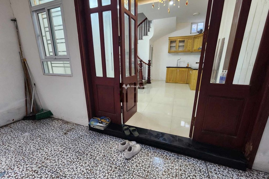 Bán nhà vị trí mặt tiền gần Nam Từ Liêm, Hà Nội bán ngay với giá khủng 3.79 tỷ có diện tích gồm 30m2 trong nhà này gồm có 3 phòng ngủ-01