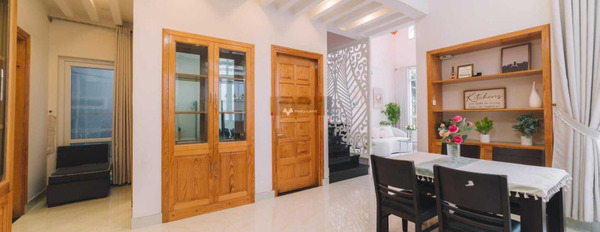 Bán biệt thự vị trí đặt tại trung tâm Phường 9, Lâm Đồng bán ngay với giá khởi điểm 10 tỷ có diện tích chính 207m2, trong nhà bao gồm có 3 phòng ngủ-02
