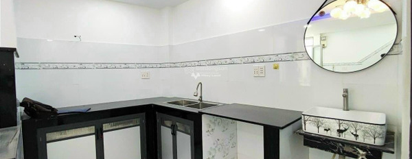 Diện tích 32m2 bán nhà ở vị trí đẹp ngay Âu Dương Lân, Hồ Chí Minh căn nhà bao gồm có 2 PN 2 WC liên hệ trực tiếp để được tư vấn-03