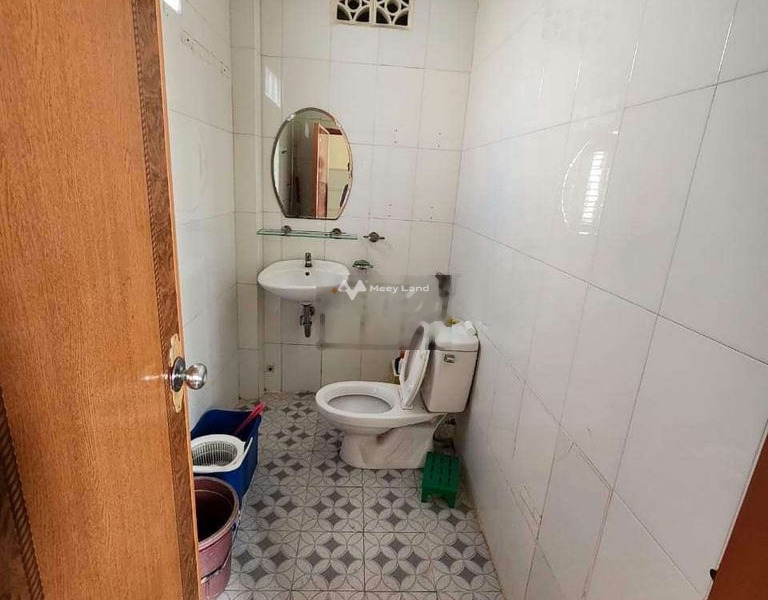 Vị trí đặt tọa lạc ở Nguyễn Văn Cừ, An Hòa cho thuê nhà giá thuê ngay chỉ 6 triệu/tháng, trong nhà này bao gồm 2 phòng ngủ, 1 WC-01