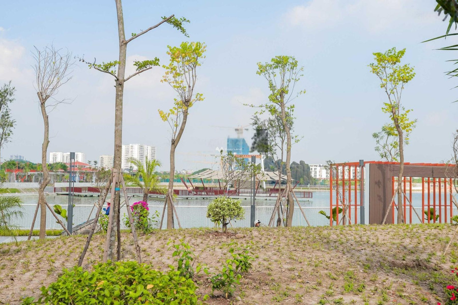 Giá chỉ 4 tỷ bán căn hộ diện tích sàn là 90m2 vị trí hấp dẫn nằm ở Long Biên, Hà Nội-01