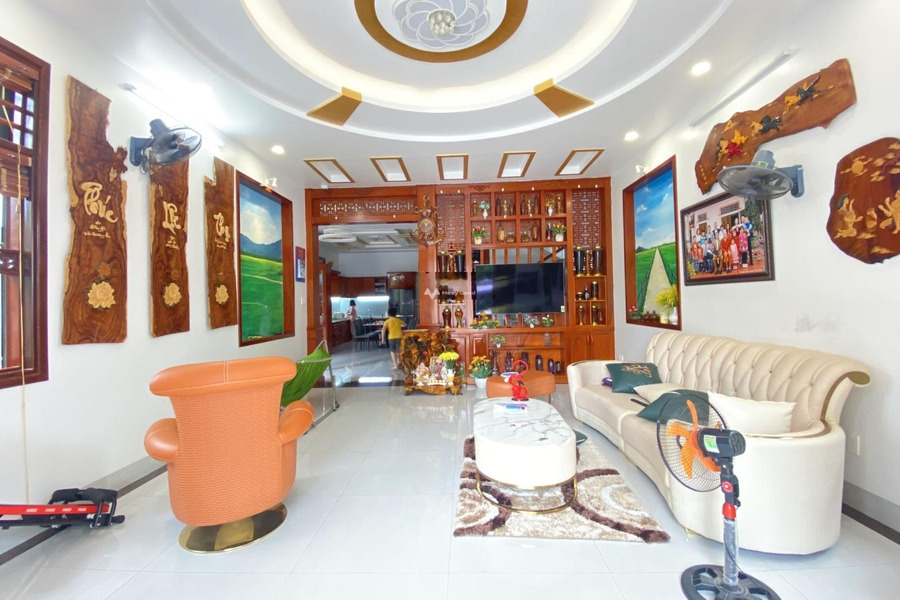 Nhà 4 phòng ngủ bán nhà giá bán hữu nghị chỉ 12 tỷ diện tích rộng 270m2 Nằm ngay trên Long Thành, Đồng Nai-01