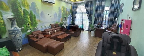 Cho thuê nhà 1 trệt 1 lầu đầy đủ nội thất đường Nguyễn Thành Phương -03