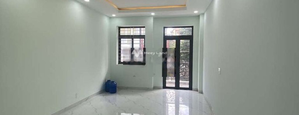 Tổng quan nhà thì gồm có 6 PN, cho thuê nhà, giá thuê mua ngay 30 triệu/tháng diện tích thực 88m2 gần Phường 11, Hồ Chí Minh-02