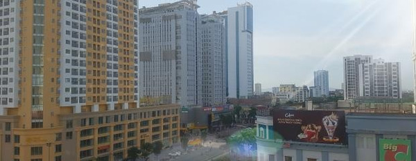 Cho thuê căn hộ có diện tích thực 104 m2 vị trí mặt tiền nằm tại Phường Quang Trung, Tỉnh Nghệ An giá thuê mềm từ 5 triệu/tháng, căn này gồm 3 phòng n...-03