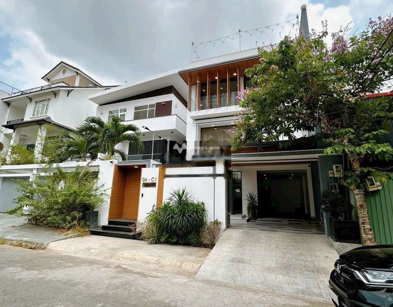 Nhà 5 PN bán nhà bán ngay với giá chính chủ chỉ 26.5 tỷ diện tích gồm 250m2 vị trí ngay ở Nguyễn Hữu Thọ, Hồ Chí Minh-01