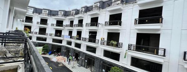 Bán nhà có diện tích gồm 50.7m2 Nằm ngay trên Thạnh Xuân, Hồ Chí Minh bán ngay với giá siêu rẻ chỉ 5 tỷ trong nhà 4 phòng ngủ, 4 WC-02