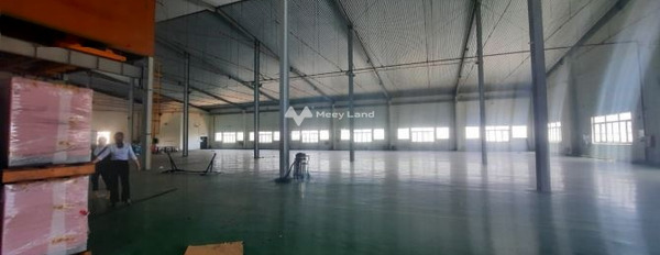 Vị trí đặt ngay trên Quốc Lộ 13, Hồ Chí Minh cho thuê kho bãi 2500m2 thuê ngay với giá chính chủ 230 triệu/tháng khu vực đông đúc-02