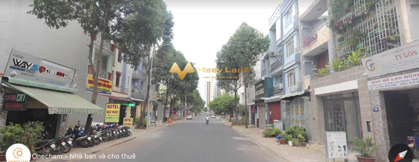 Tọa lạc ở Phường Tăng Nhơn Phú A, Quận 9 bán nhà giá khởi điểm 11 tỷ có diện tích chung là 110m2 trong căn nhà này gồm 6 phòng ngủ khách có thiện chí ...-03