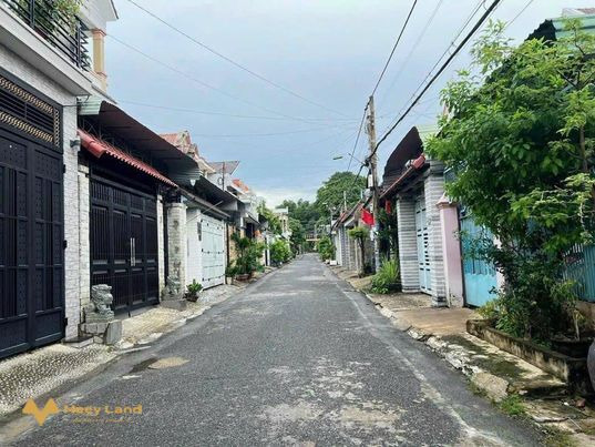 Bán 140m2 đất tặng nhà cũ khu cư xá công an phường Tân Hiệp, Biên Hoà, Đồng Nai-01