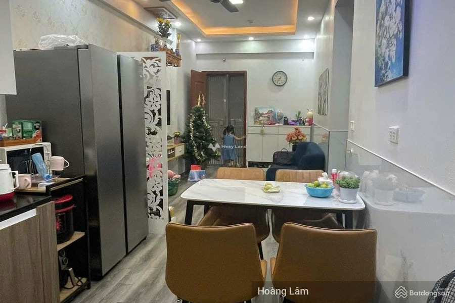 Tổng quan căn hộ này gồm có 2 PN, bán chung cư hướng Đông - Nam nằm ở Hoàng Mai, Hà Nội, ngôi căn hộ này gồm 2 phòng ngủ, 2 WC cảm ơn bạn đã đọc tin-01