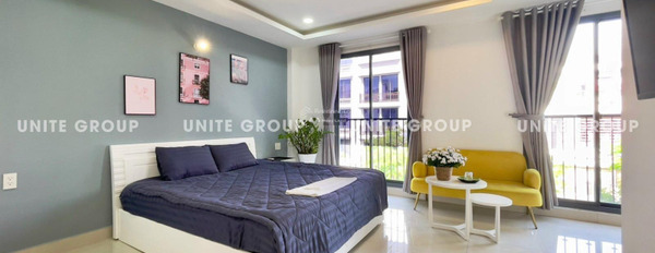Căn hộ nhìn chung gồm 1 phòng ngủ, cho thuê căn hộ ngay Phan Khiêm Ích, Tân Phong, 1 WC thuận tiện di chuyển-03