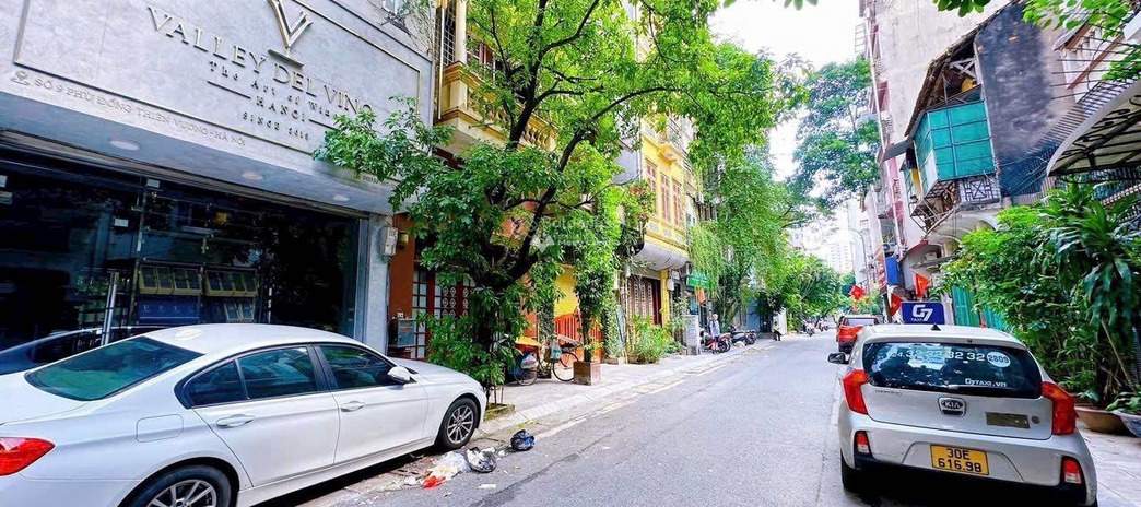 Diện tích 60m2 bán nhà ở vị trí đặt tọa lạc ngay Đại Đồng, Hà Nội trong căn nhà này có 4 phòng ngủ liên hệ trực tiếp để được tư vấn