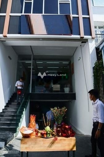Nhà gồm 8 PN cho thuê nhà ở diện tích chính là 500m2 giá thuê hiện tại chỉ 60 triệu/tháng vị trí tốt ở Phường 12, Hồ Chí Minh-01