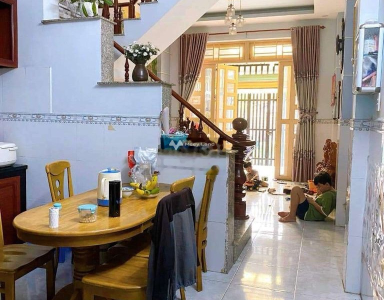 Nhà có 2 phòng ngủ cho thuê nhà ở có diện tích chính 60m2 giá thuê liền 4 triệu/tháng vị trí hấp dẫn Tân Xuân, Hồ Chí Minh-01