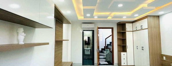 Có diện tích chung 64m2 bán nhà ngay Bình Thạnh, Hồ Chí Minh tổng quan bên trong nhà có 5 PN 5 WC liên hệ chính chủ.-03