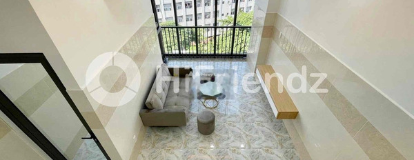 Tổng quan bên trong căn hộ gồm 1 phòng ngủ, cho thuê căn hộ vị trí đặt vị trí nằm ở Huỳnh Văn Chính, Hồ Chí Minh, 1 WC lh ngay kẻo lỡ-02