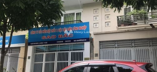 DT 85m2, cho thuê biệt thự vị trí mặt tiền tọa lạc gần Lê Trọng Tấn, Hà Nội, nhà nhìn chung gồm có 5 phòng ngủ, căn nhà thì có 14 mét hỗ trợ pháp lý-03