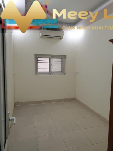 Nhà 3 phòng ngủ bán nhà ở có dt 54 m2 giá bán hạt dẻ 850 triệu vị trí ở Văn Miếu, Nam Định, đường ra vào 3 mét-01